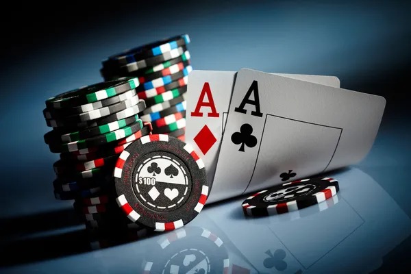 Live dealer number game interface on mobile phone